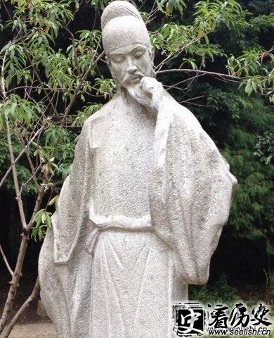 白居易雕像