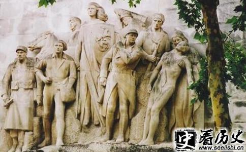 五月流血周雕像