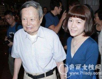 杨振宁翁帆医院产下一子真假 他俩有无生小孩