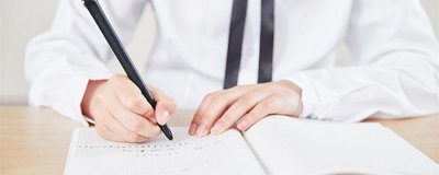 ​英语写信作文万能句子