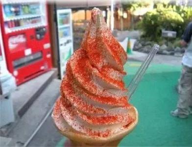 世上“最奇葩”的雪糕，泡面雪糕不算啥，第5种会发光，你吃过吗