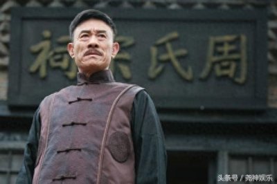 ​62岁杜志国全家福近照，经历两次失败婚姻，如今和儿子关系融洽