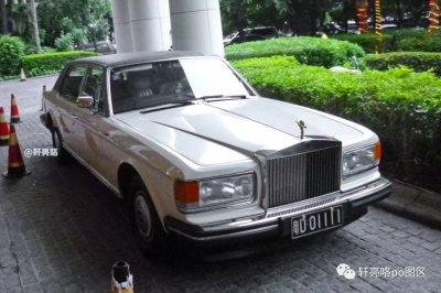 ​当年的豪华车 丨 汕头路边的劳斯莱斯银刺/Rolls-Royce Silver Spur II