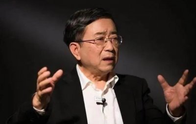 ​余秋雨：抛弃发妻李红，娶小16岁马兰，前妻：伪君子，他：没抛弃