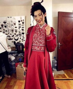 ​长得丑还像个男人，出道多年零绯闻，搭戏张彬彬却意外走红