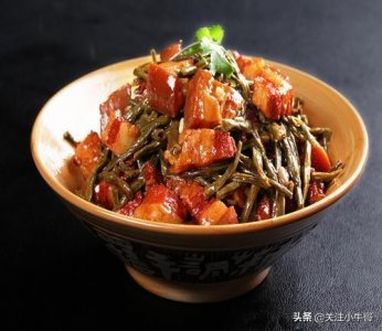 ​干豆角蒸肉这样做的才好吃，一招学会