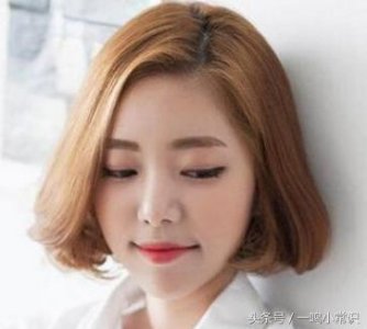 ​给大家介绍5款女生校园发型，无论你是那种女生都适合哦