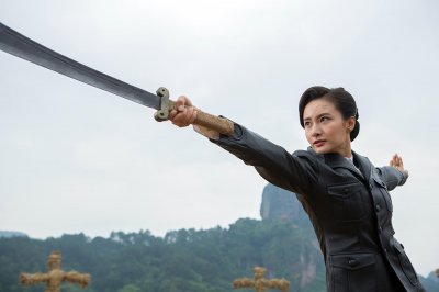 ​万潼演绎《女匪首传奇》明晚登陆东方影视频道