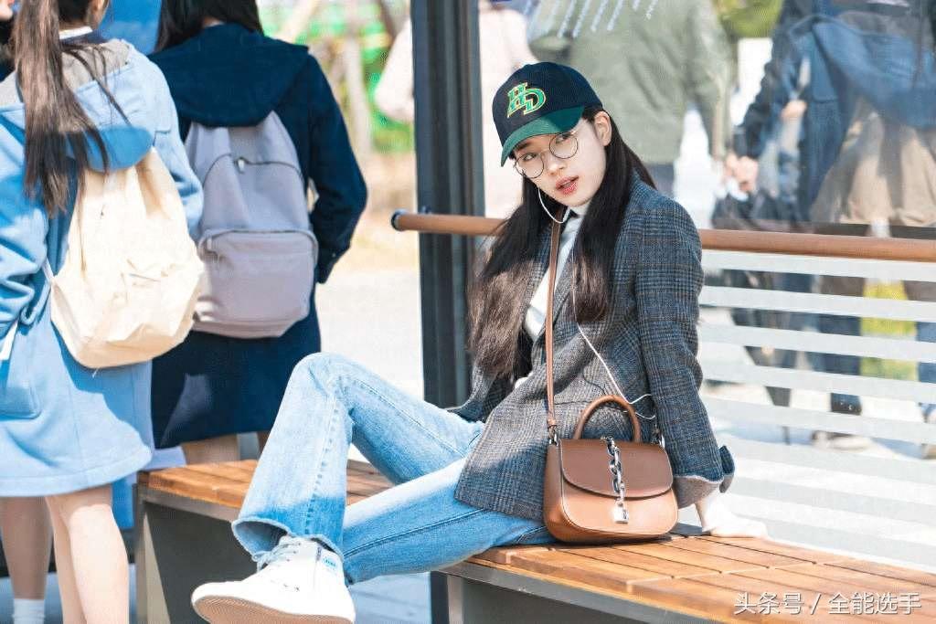 《当你沉睡时》剧中女主这么养眼，两点全在穿搭上面！