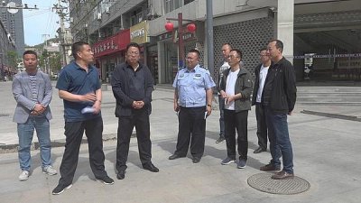 ​朱小虎检查指导城区环境整治工作