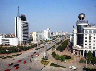 ​河南省人口最多的县，人口将近170万，是“中原第一侨乡”之称