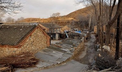 ​35岁“睡公主”：身体健康却躺床上20年，吃饭解手都由家人帮忙