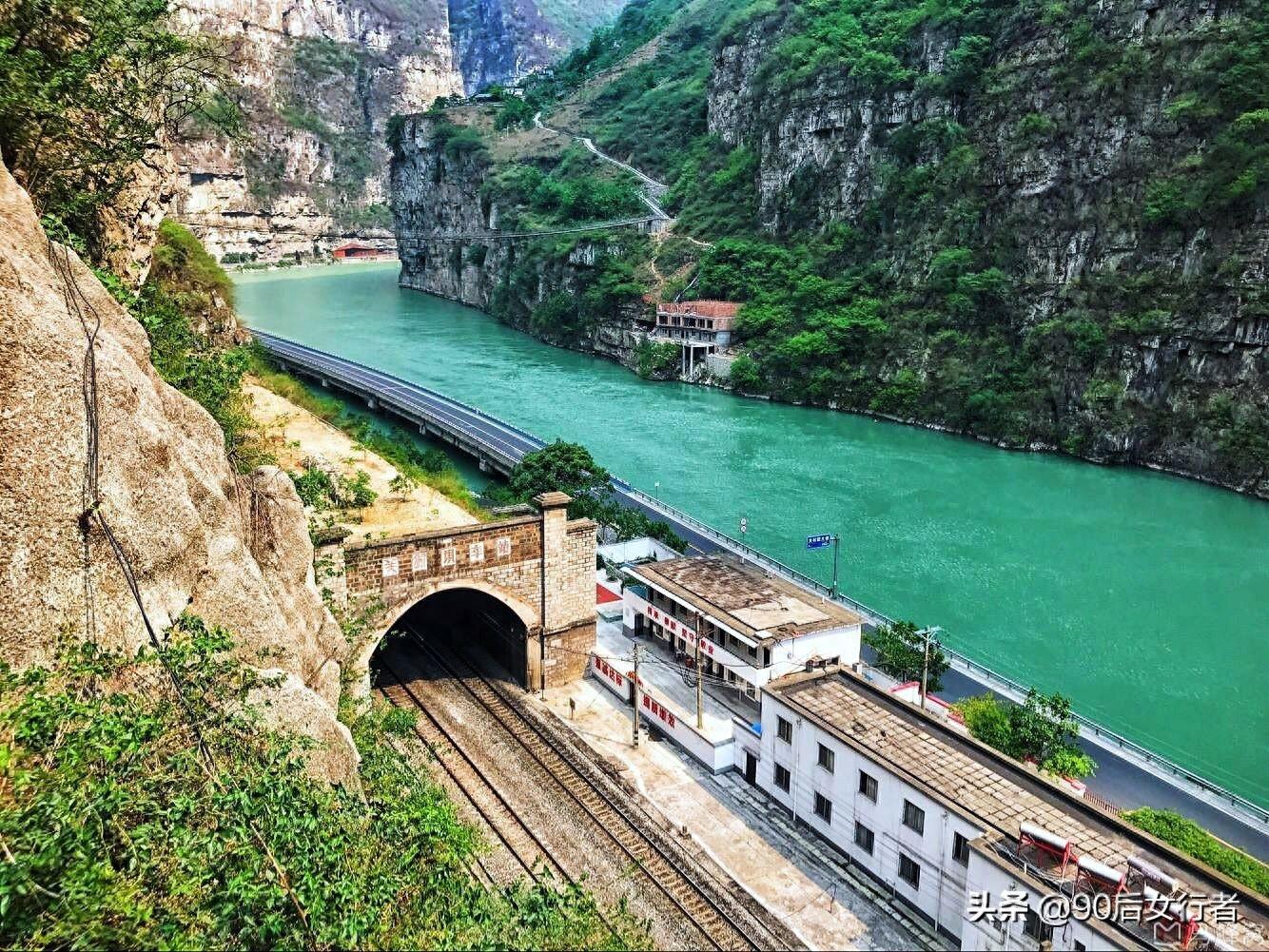 鲜有人知的大渡河峡谷，不输长江三峡，景美人少还不收门票