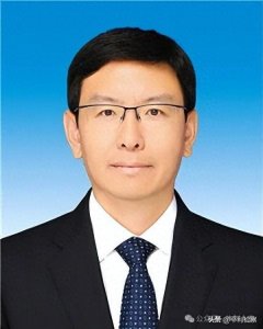 ​他17岁读清华，22岁攻读博士！现在是全国最年轻省级党委常委