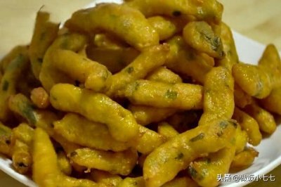 ​教你南瓜条的做法，一搅一炸，外酥里软，咸香入味，超好吃