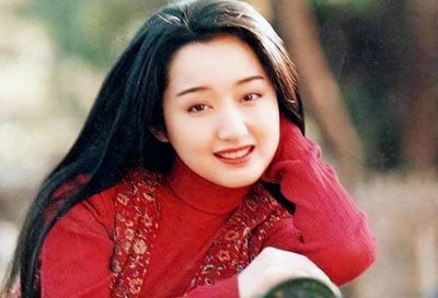 ​“甜歌皇后”杨钰莹的悲惨人生和她背后的4个男人