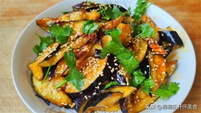 ​这才是风味茄子的正确做法，每一块都脆皮焦香不回软，好吃不油腻