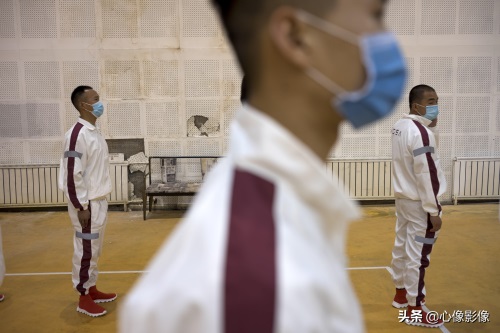 这所训练职业保镖的私人学校，服务对象有马云、成龙、贝克汉姆等