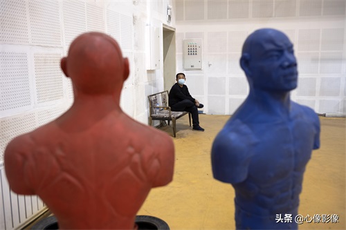 这所训练职业保镖的私人学校，服务对象有马云、成龙、贝克汉姆等