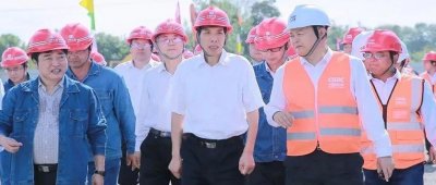 ​陈飞虎到印尼米拉务公司施工现场调研