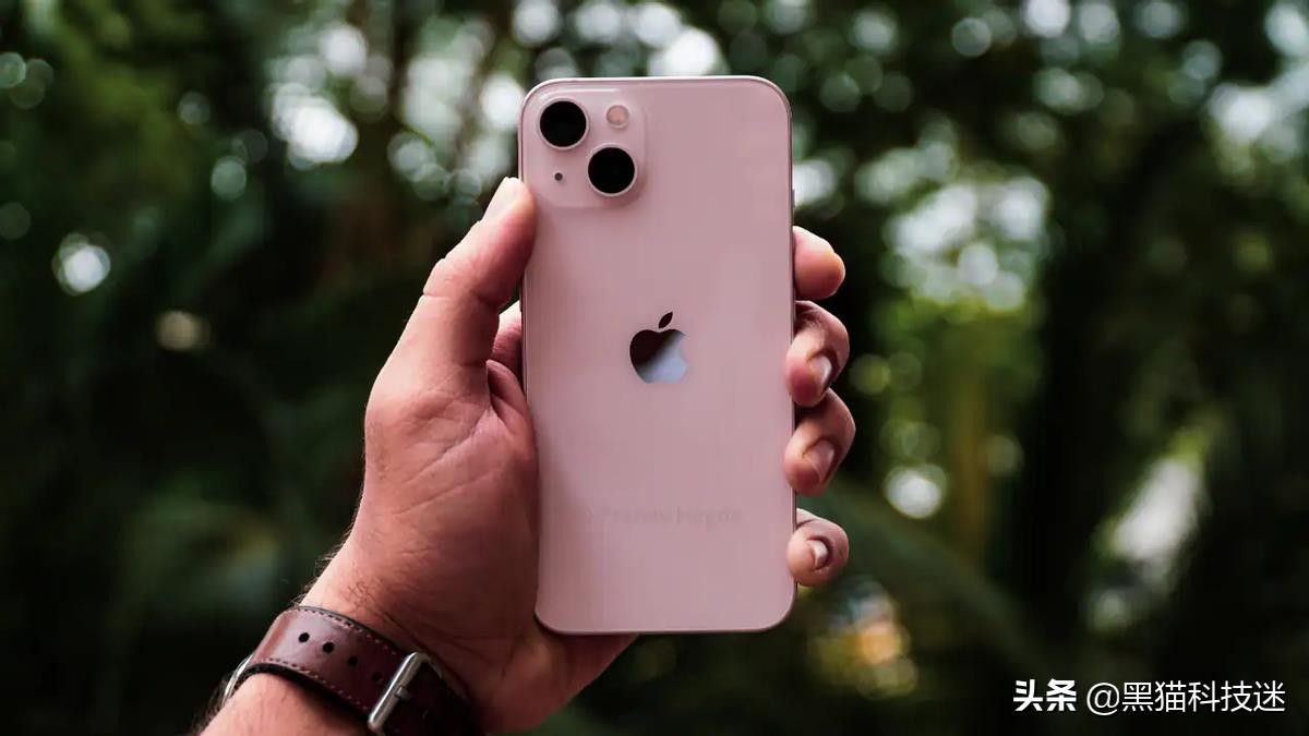 苹果手机背面发热怎么办（iphone手机发热如何解决）