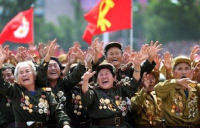 ​教材只字不提中国志愿军！朝鲜“白眼狼”让人痛心，背后有何隐情