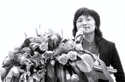 ​厦门“富姐”陈清娜：花130万入玛莎拉蒂跑车族，非法吸金