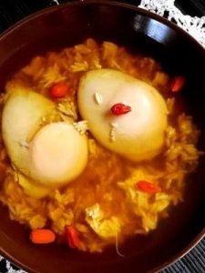 ​红糖醪糟蛋的功效(经期吃红糖煮鸡蛋的好处)