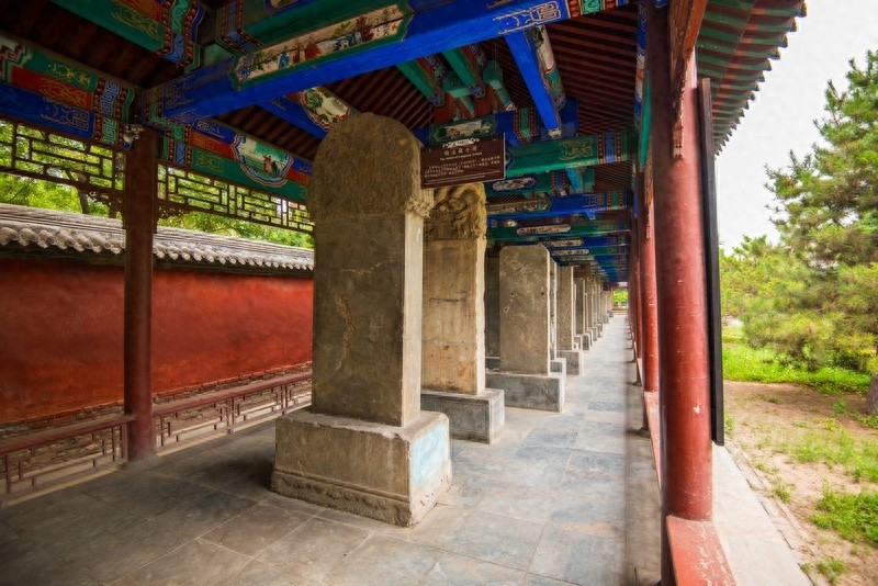 隆兴寺，国内规模较大保存完整的佛教寺院，中国十大名寺之一