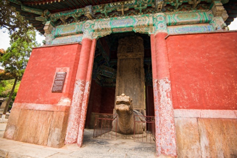 隆兴寺，国内规模较大保存完整的佛教寺院，中国十大名寺之一