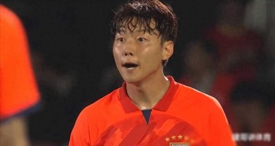 ​4-2！高准翼亚冠进球，鄂媒齐赞：山东泰山队的高准翼，惹不起