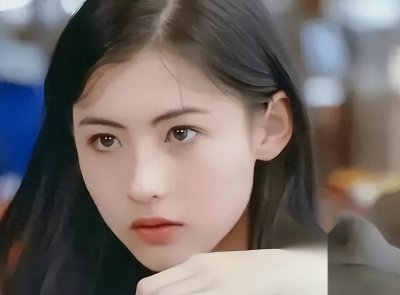 ​张柏芝被前经纪人辱骂为狗，工作室强烈回应要求公开道歉赔偿