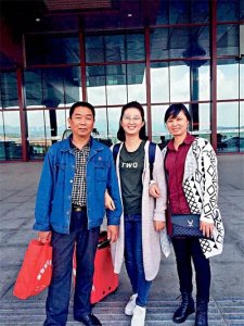 ​章莹颖被害6年后：男友为她去支教、父母为了生活直播带货