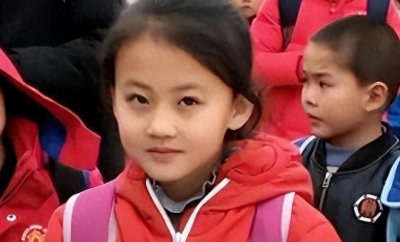 7岁小女孩坐拥上亿流量，父母拒绝百万签约，如今3年过去了 后悔不