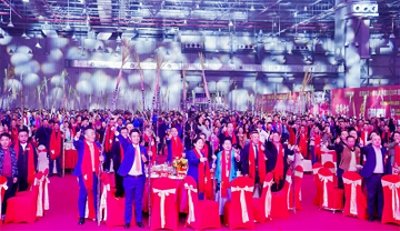 ​十年兼程 向新而行 |速腾快递10周年庆圆满举行，开启辉煌新征程