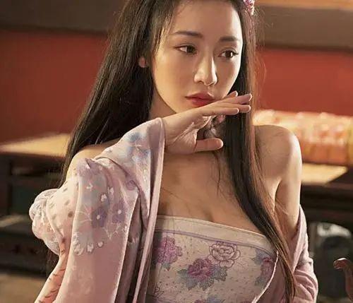 年近40岁的柳岩为何仍然单身（辛酸的柳岩母亲患癌）(11)
