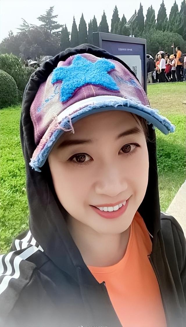 43岁芙蓉姐姐近况曝光成千万富婆（44岁芙蓉姐姐近况）(42)