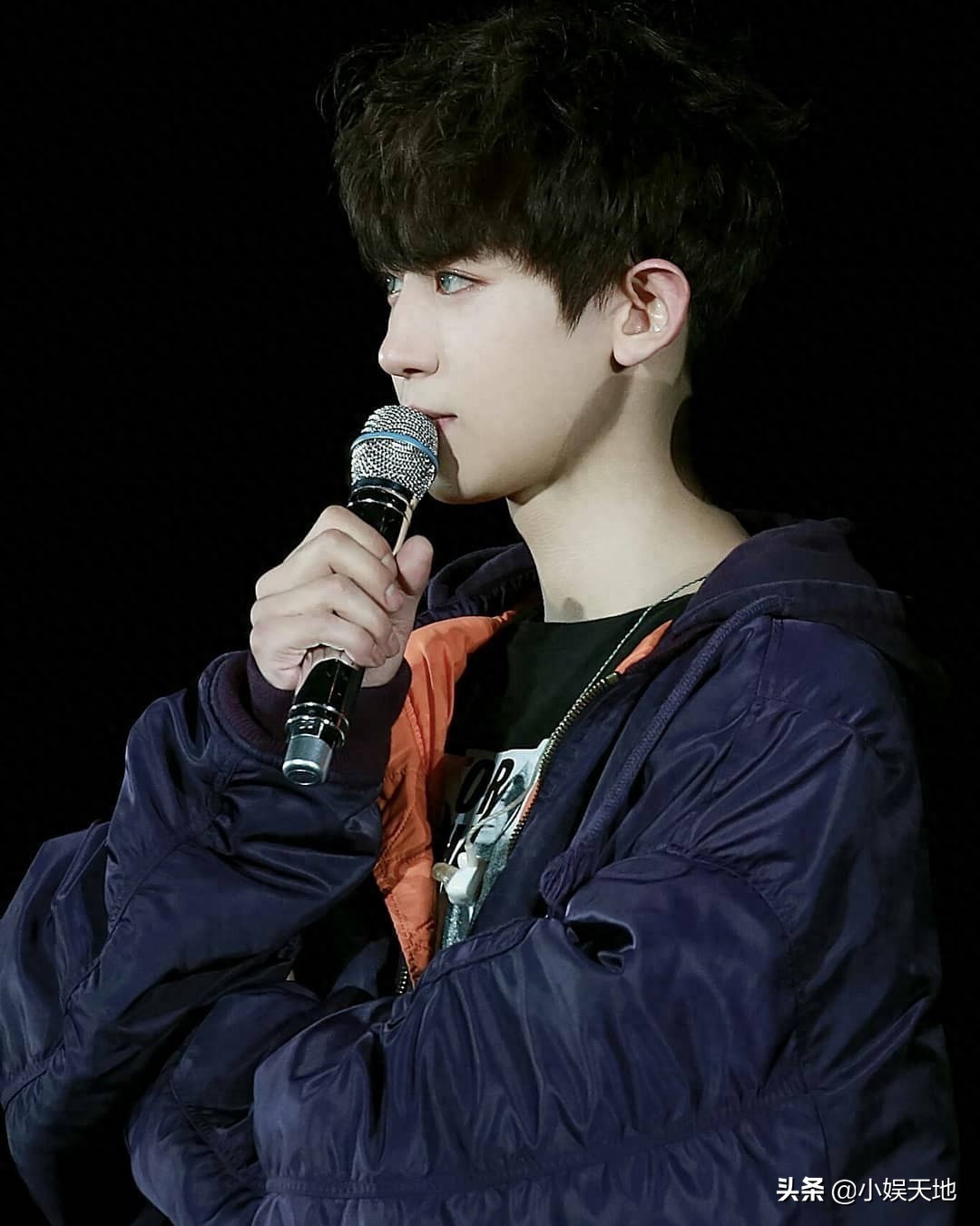 EXO成员灿烈图集,一大波壁纸来袭,真的很吃灿烈的颜