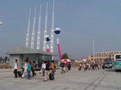 ​中国石油大学(华东)迁青岛20年间变化