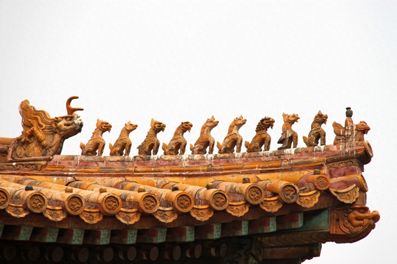 太和殿俗称金銮殿，是中国现存规格最高的宫殿