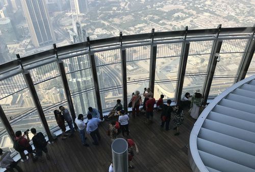 迪拜塔有多高多少米