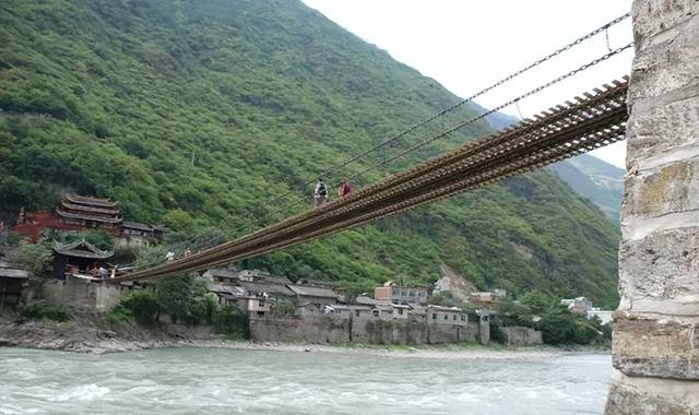 大渡河和泸定桥在哪里 全方位了解泸定大渡河(16)