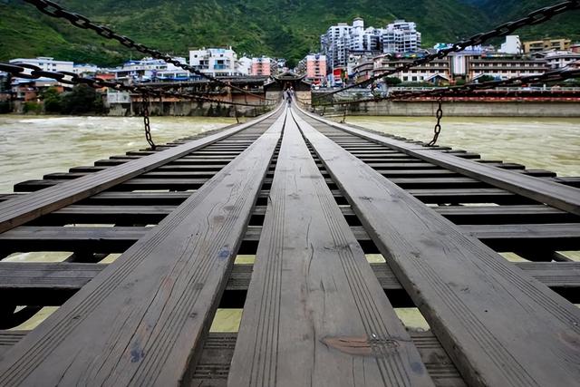 大渡河和泸定桥在哪里 全方位了解泸定大渡河(15)