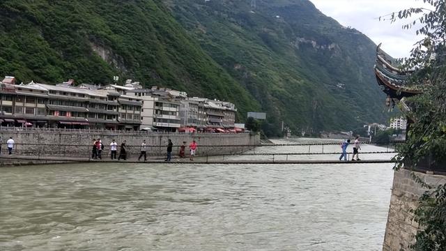 大渡河和泸定桥在哪里 全方位了解泸定大渡河(17)