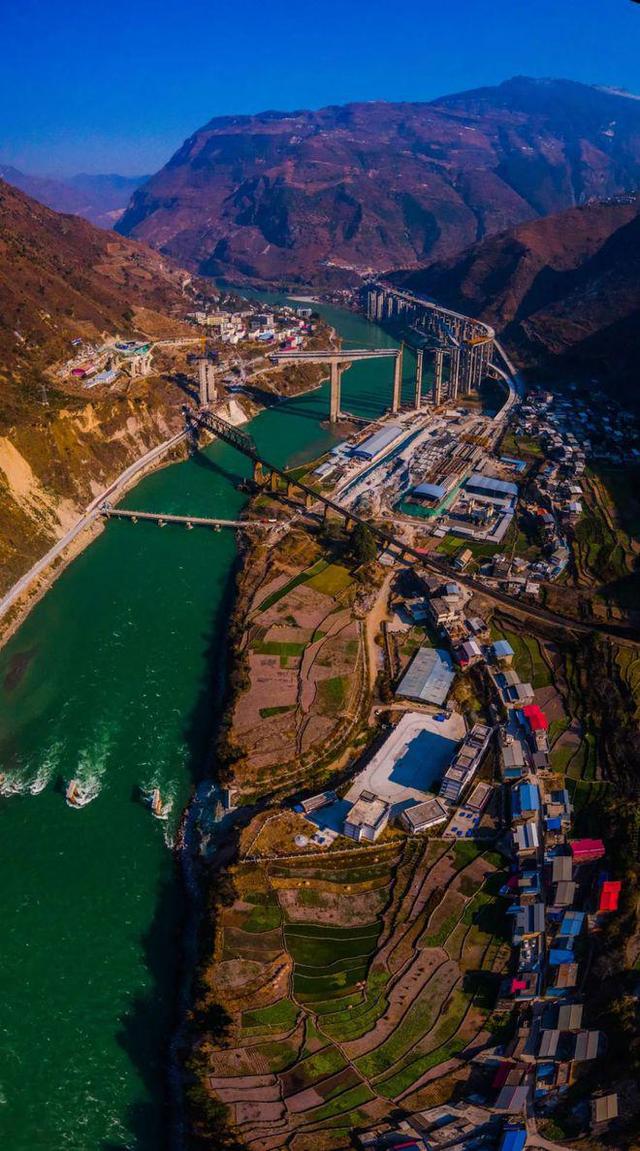 大渡河和泸定桥在哪里 全方位了解泸定大渡河(14)