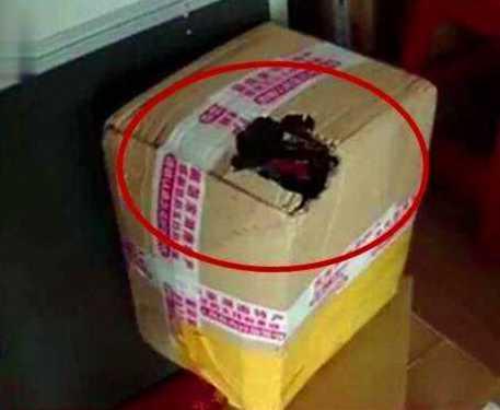 女孩拒收破损快递遭到快递小哥的恐吓:知道你住哪,我要整死你