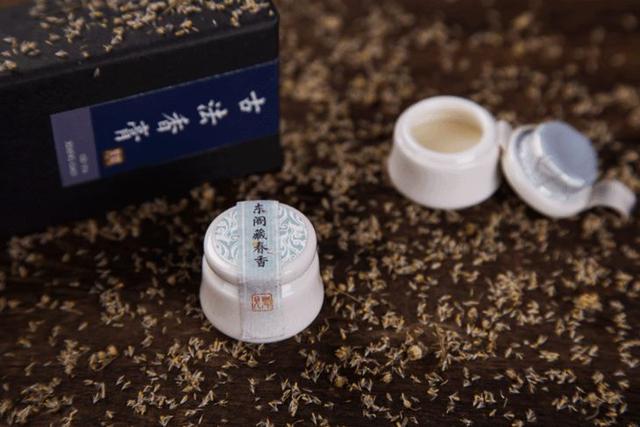 让人值得珍藏的10种味道（这是东方女性挚爱的香味）(22)