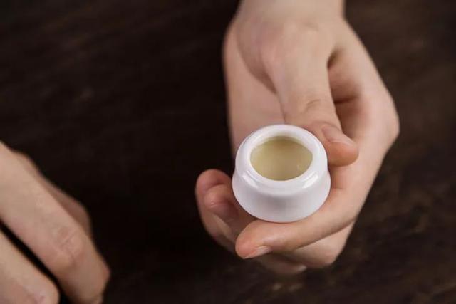 让人值得珍藏的10种味道（这是东方女性挚爱的香味）(4)