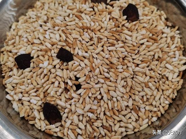 米粉蒸肉这样做鲜香美味入口即化（粉蒸肉简单好吃的家常做法）(24)