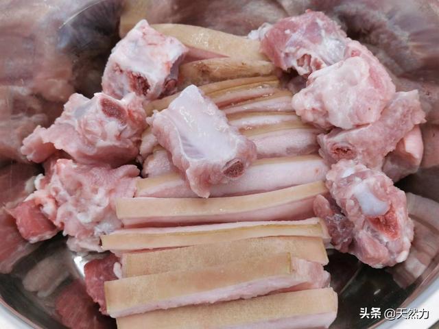 米粉蒸肉这样做鲜香美味入口即化（粉蒸肉简单好吃的家常做法）(7)